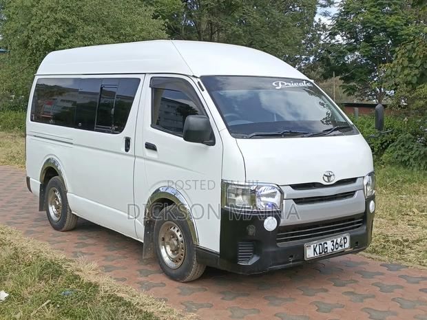 Toyota HiAce 2015 White