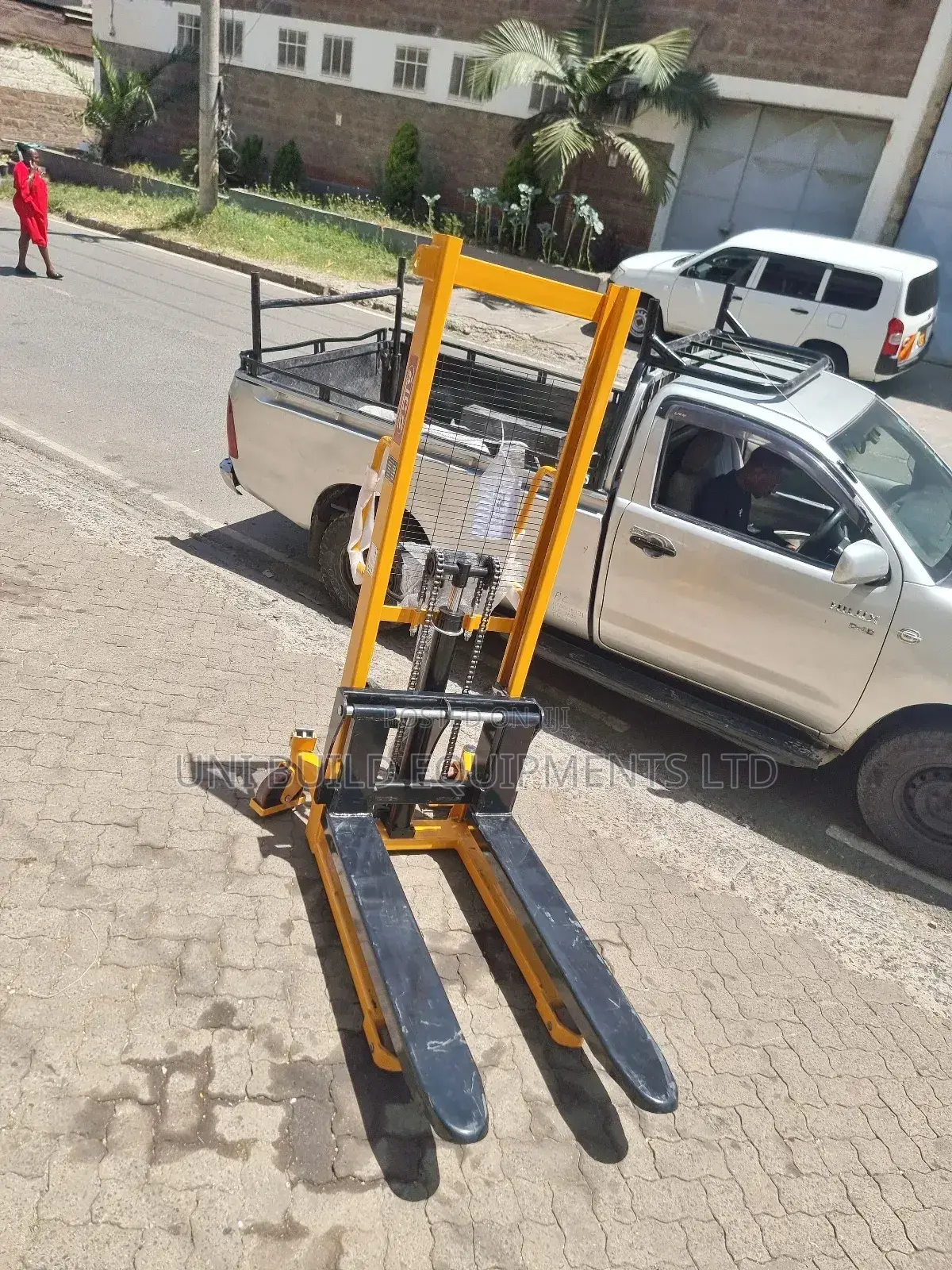 2 Tonne Hydraulic Hand Staker