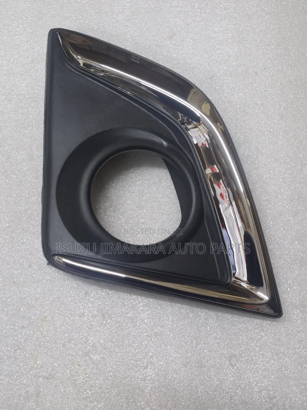 Isuzu Fog Lamb Cover Dmax
