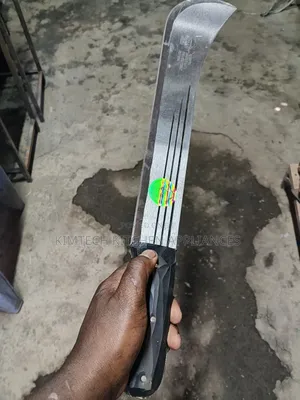 Curved Panga