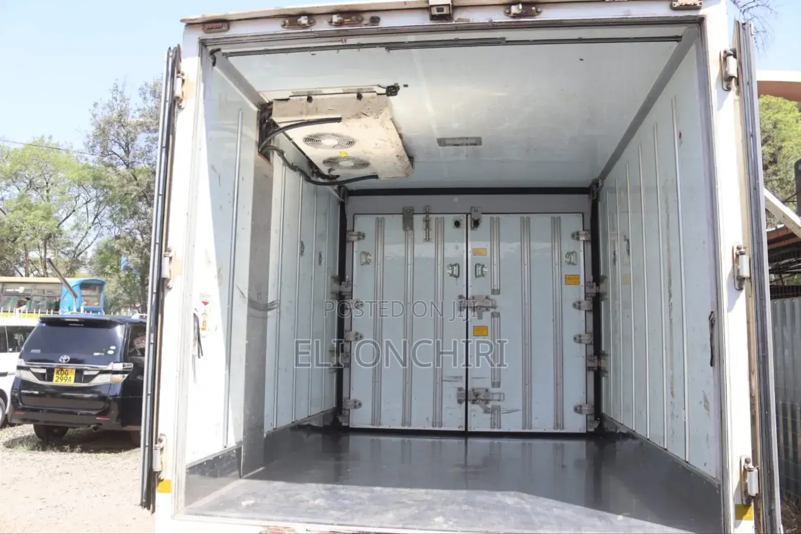 Isuzu Elf Truck 2014 White