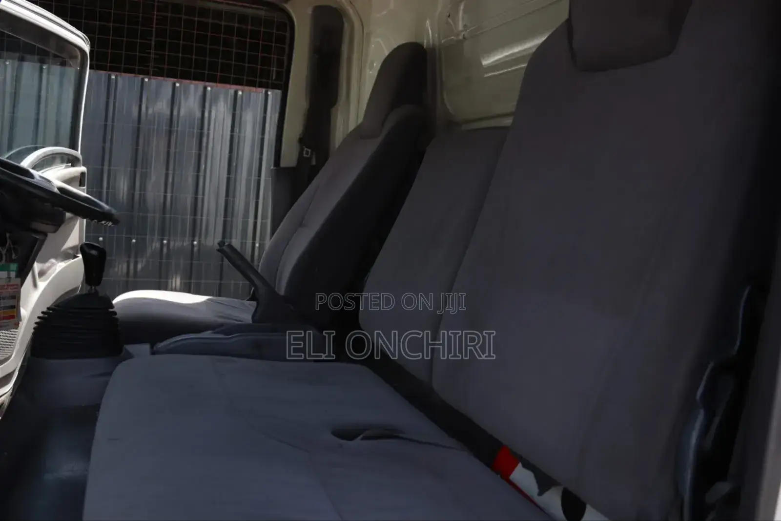 Isuzu Elf Truck 2014 White