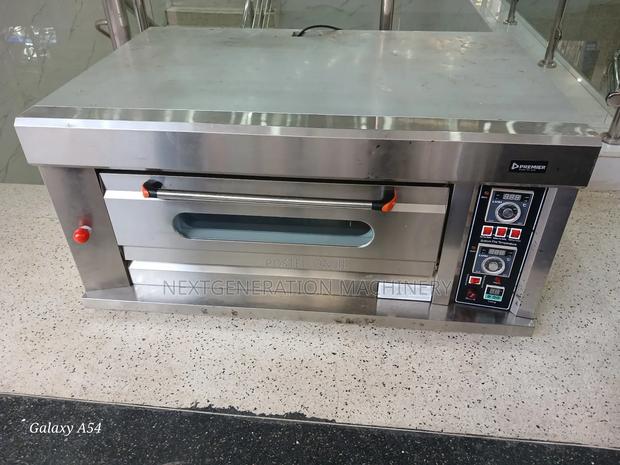 Premier Single Deck Commercial Gas Oven - main view