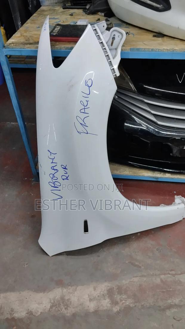 Mitsubishi RVR Fender