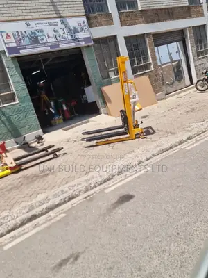 2m Height Hydraulic Hand /Foot Stacker