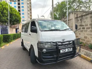 Toyota HiAce 2007 White