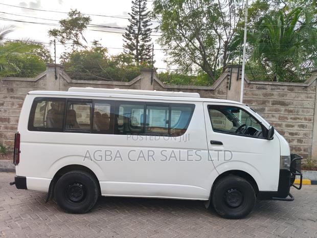 Toyota HiAce 2007 White - thumbnail 3