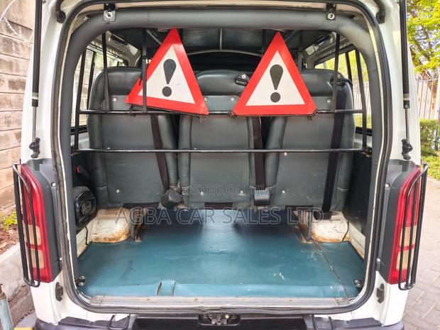 Toyota HiAce 2007 White - thumbnail 7