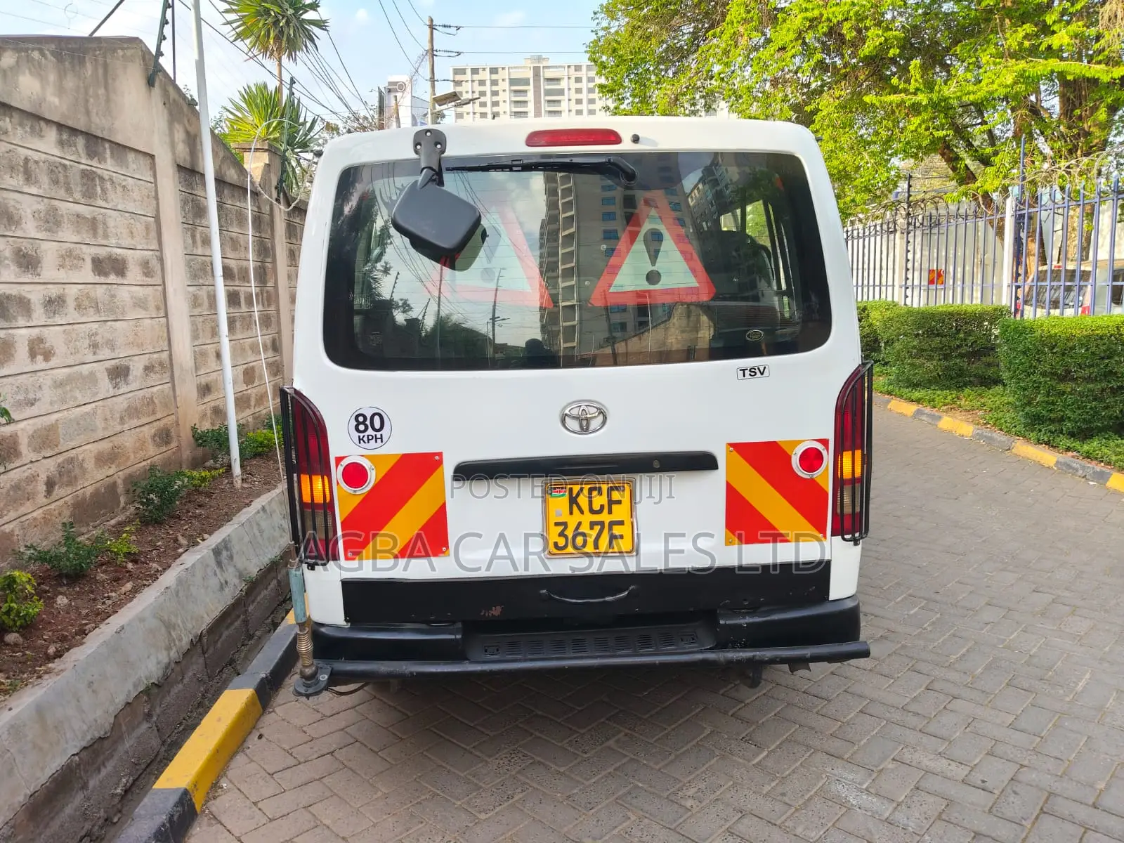 Toyota HiAce 2007 White