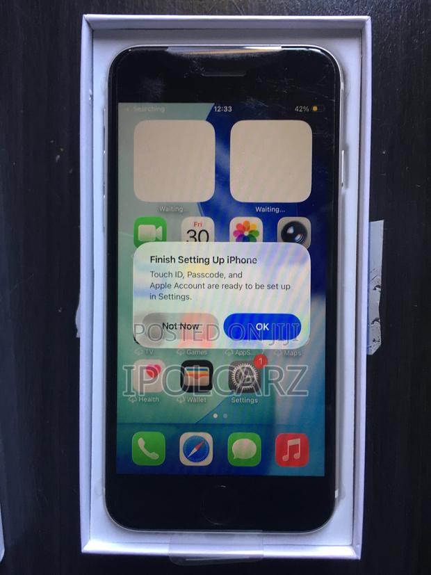 New Apple iPhone SE (2022) 128 GB White - thumbnail 5