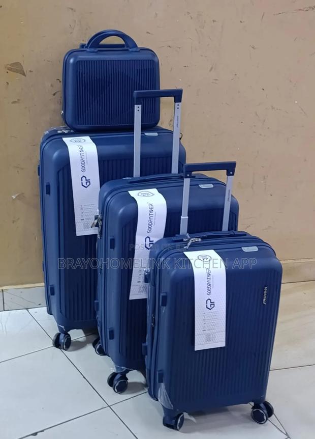 *4 in 1 Luxurious Unbreakable Suitcase