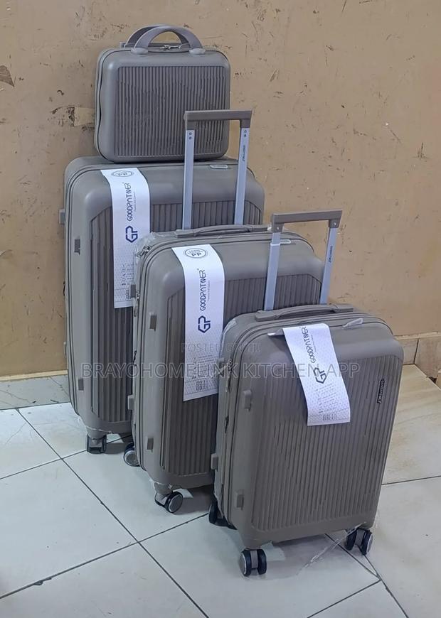 *4 in 1 Luxurious Unbreakable Suitcase - thumbnail 2