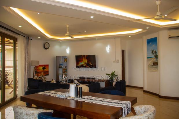 2 Bedroom Seaview BNB - thumbnail 3