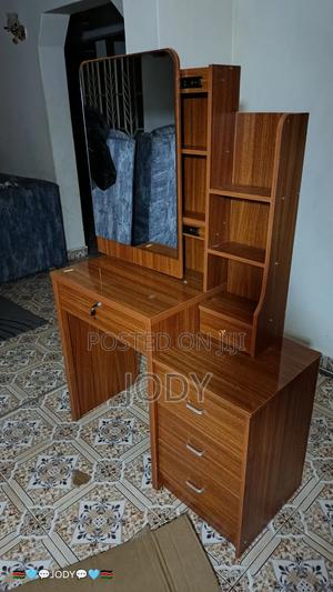 Classic Dressing Table With Mirror & Drawers - main view