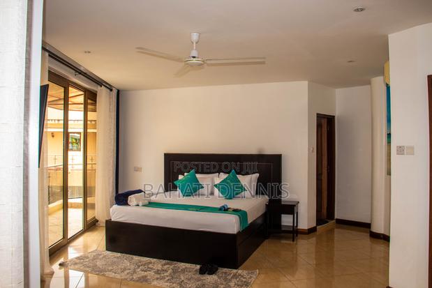 2 Bedroom Seaview BNB - thumbnail 7