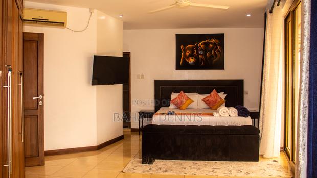 2 Bedroom Seaview BNB - thumbnail 9