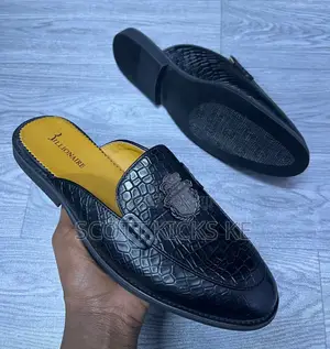 High Quality Official Mules.