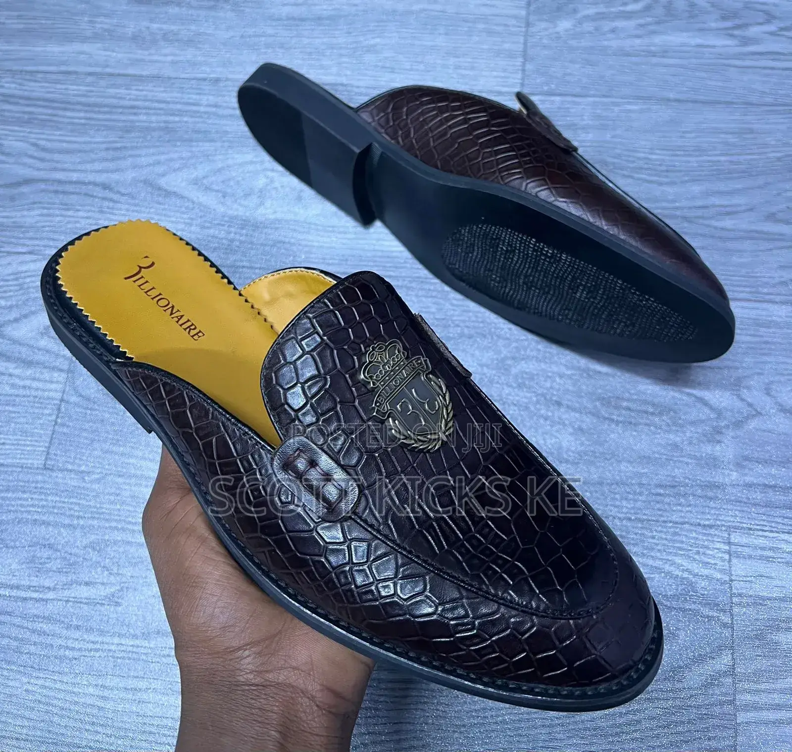 High Quality Official Mules.