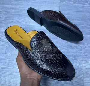 High Quality Official Mules.