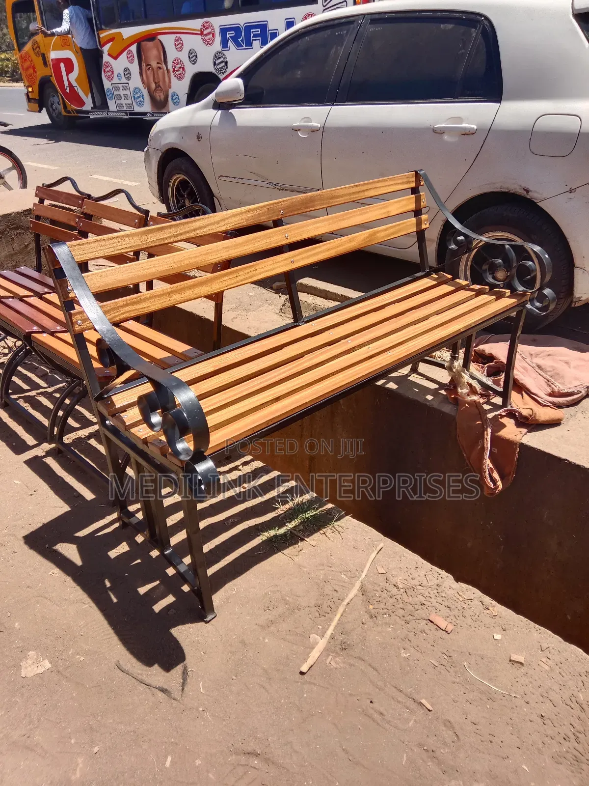 Bench for Both Indoor and Outdoor