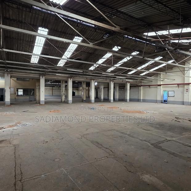 40,000 SQFT Warehouse for Rent in Industrial Area - thumbnail 4