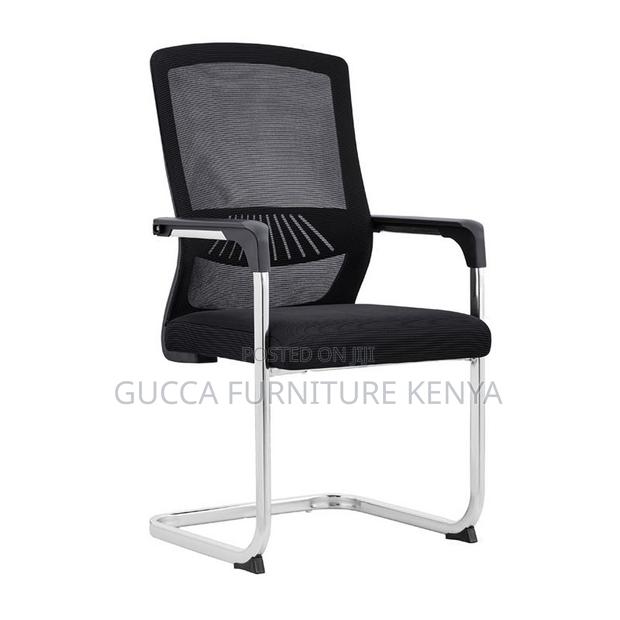 Mid Back Ergonomic Mesh Conference Chair - thumbnail 3