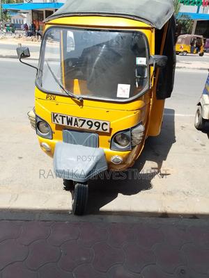 Mahindra Centuro 2012 Yellow - thumbnail 2