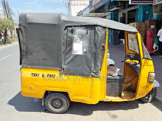 Mahindra Centuro 2012 Yellow - thumbnail 4