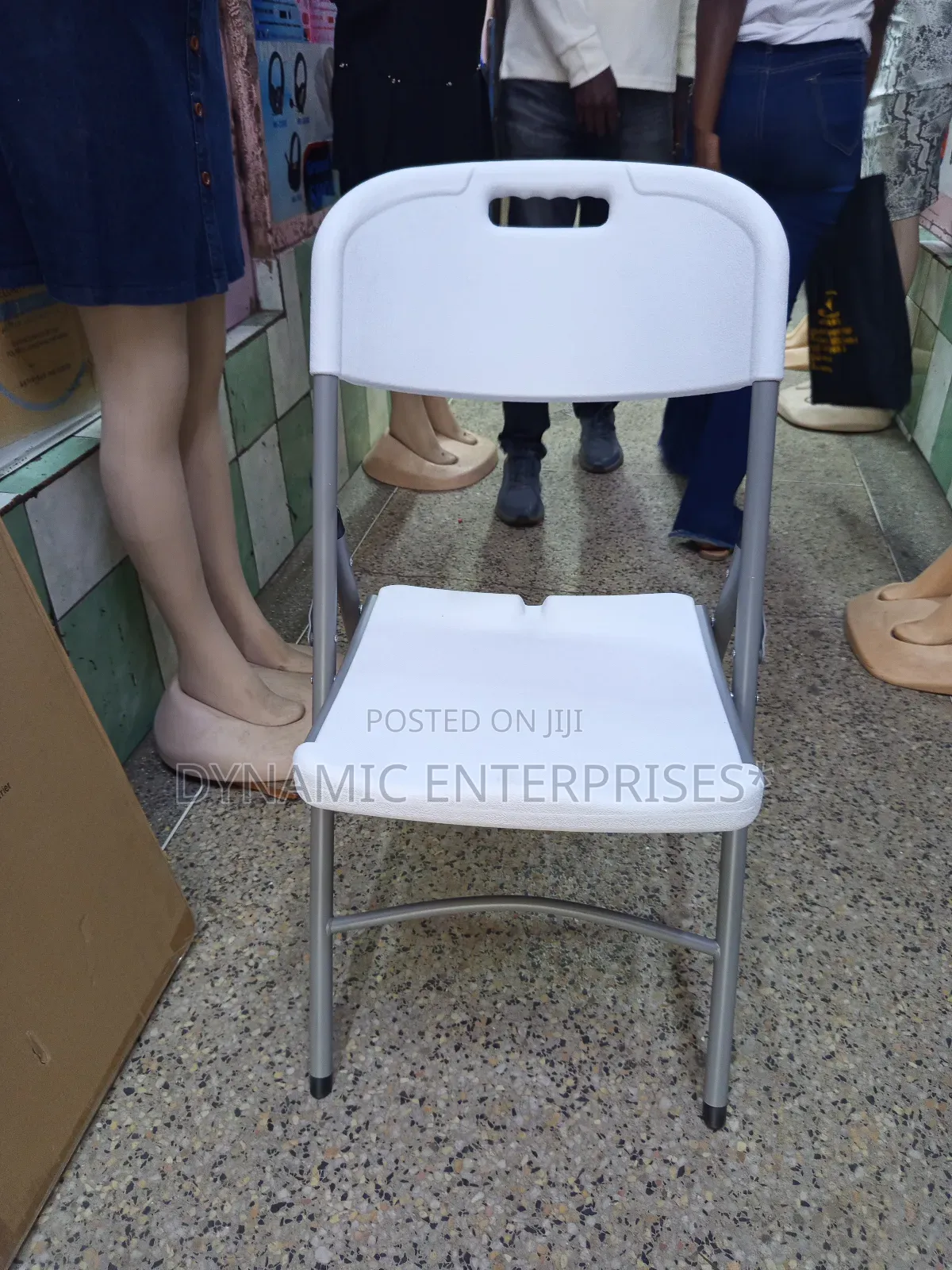 Heavy-Duty Plastic Folding Chair