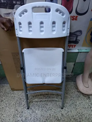 Heavy-Duty Plastic Folding Chair