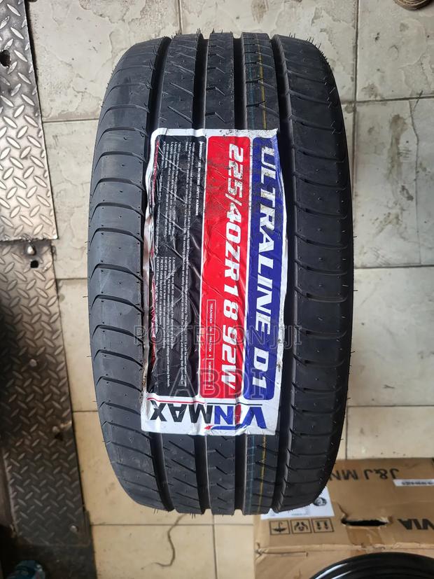 225/40z R18 Vinmax