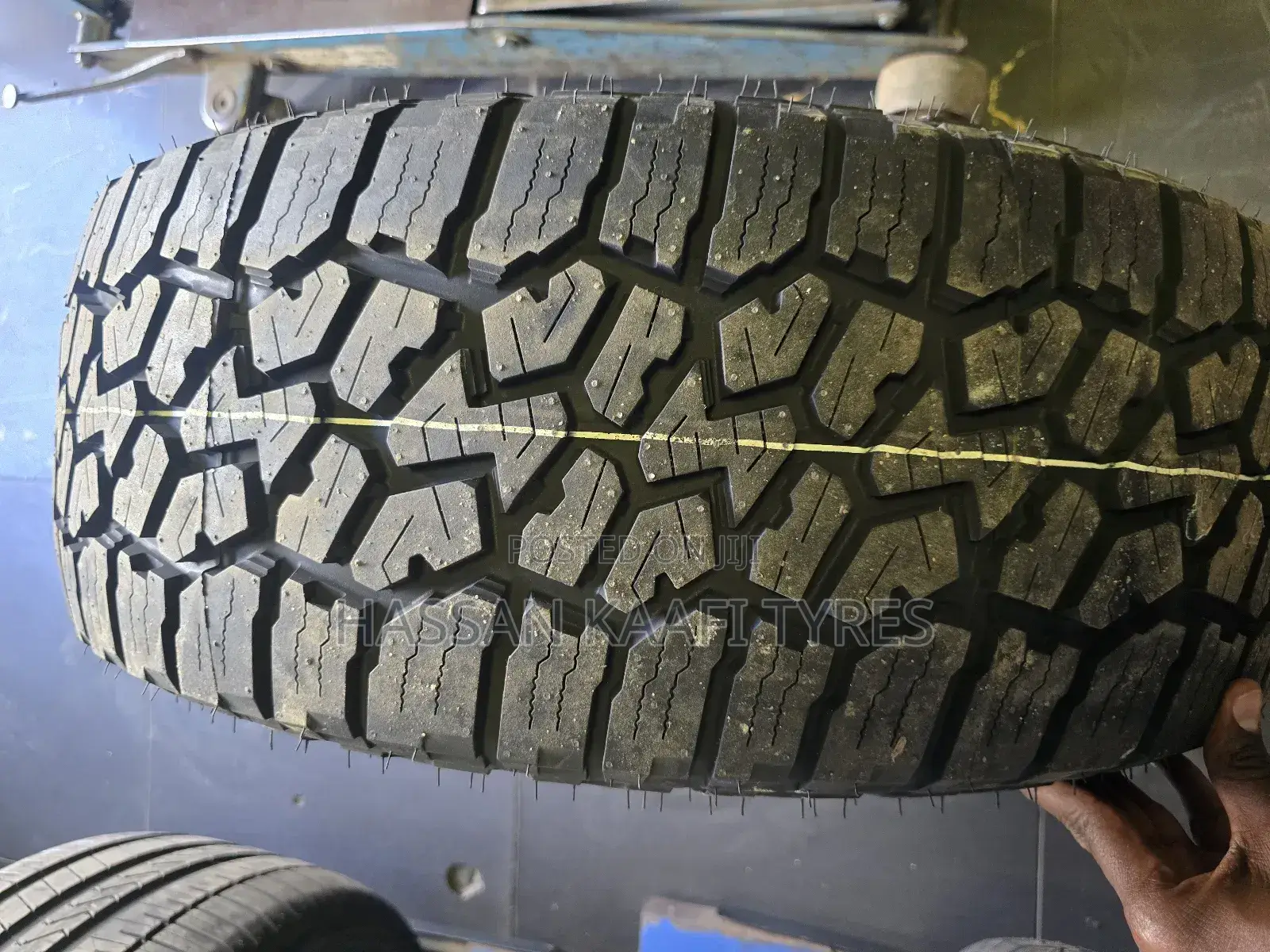 265/60r18 Falken Tyre