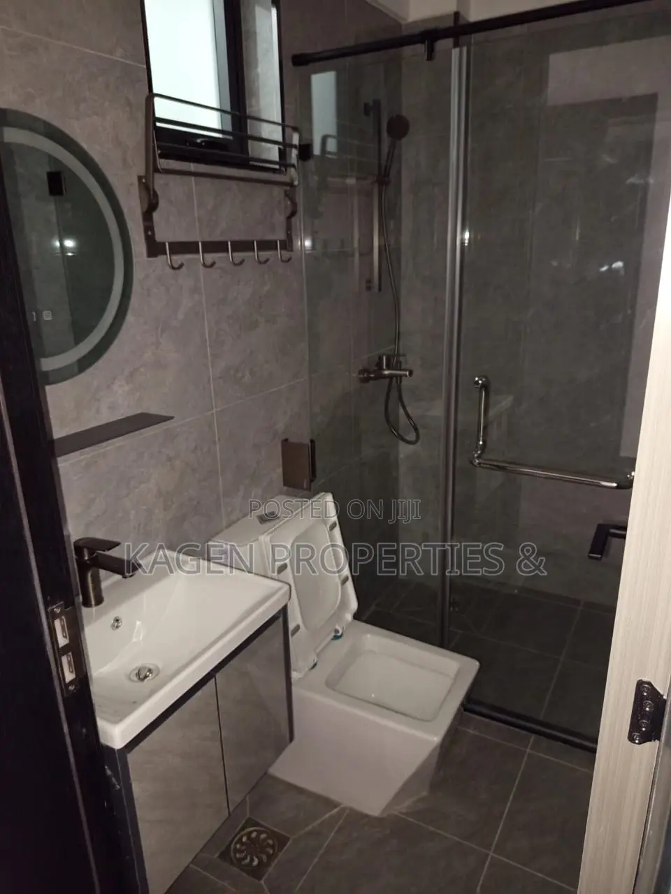 2bdrm Apartment in Valley Arcade for rent