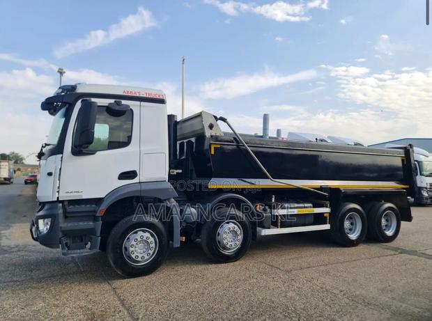 Arocs 3240 Tipper Double Steering - thumbnail 4
