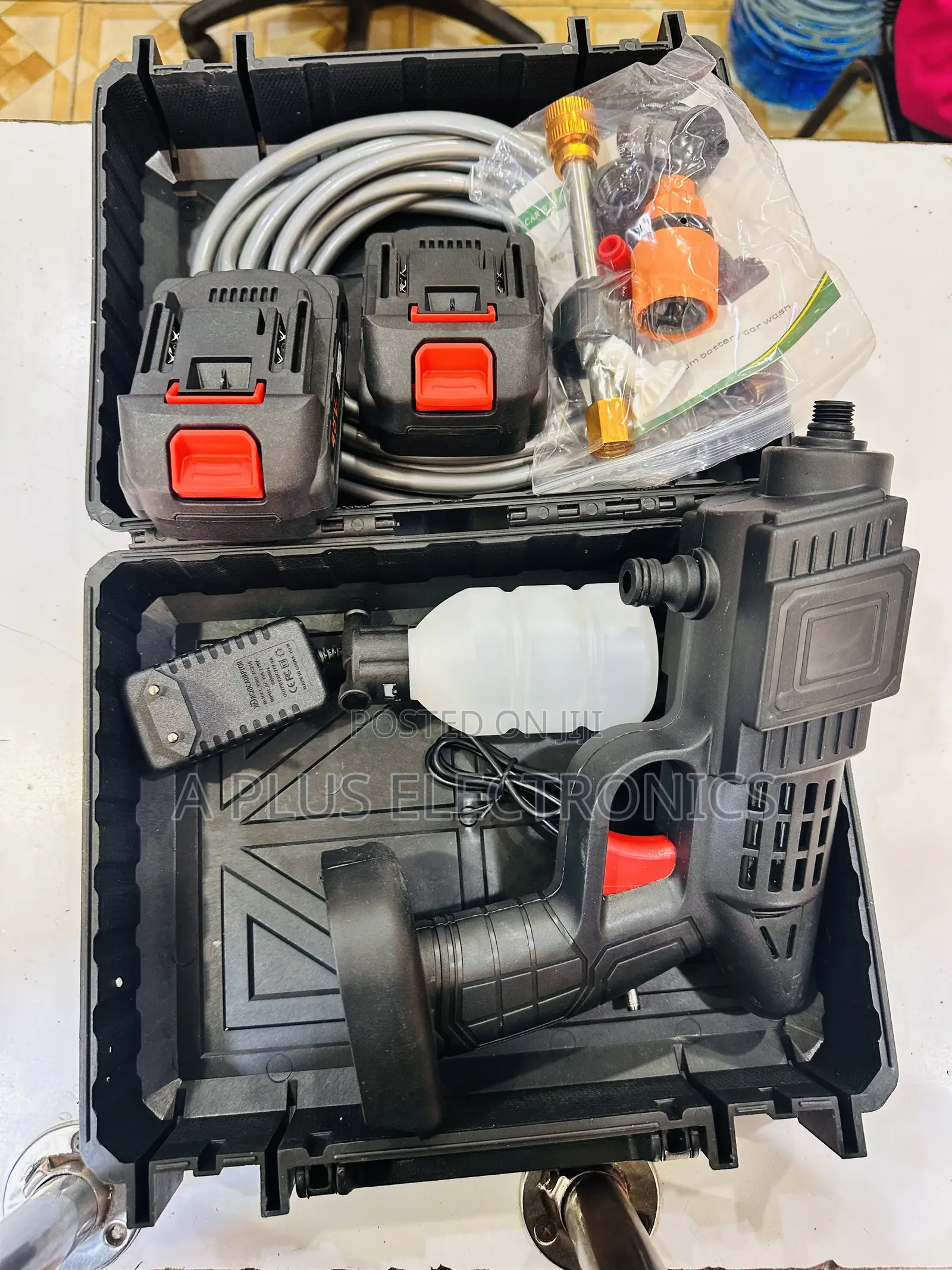 Rechargeable Car Wash Machine (With 2 Batteries) – Easy Cleaning