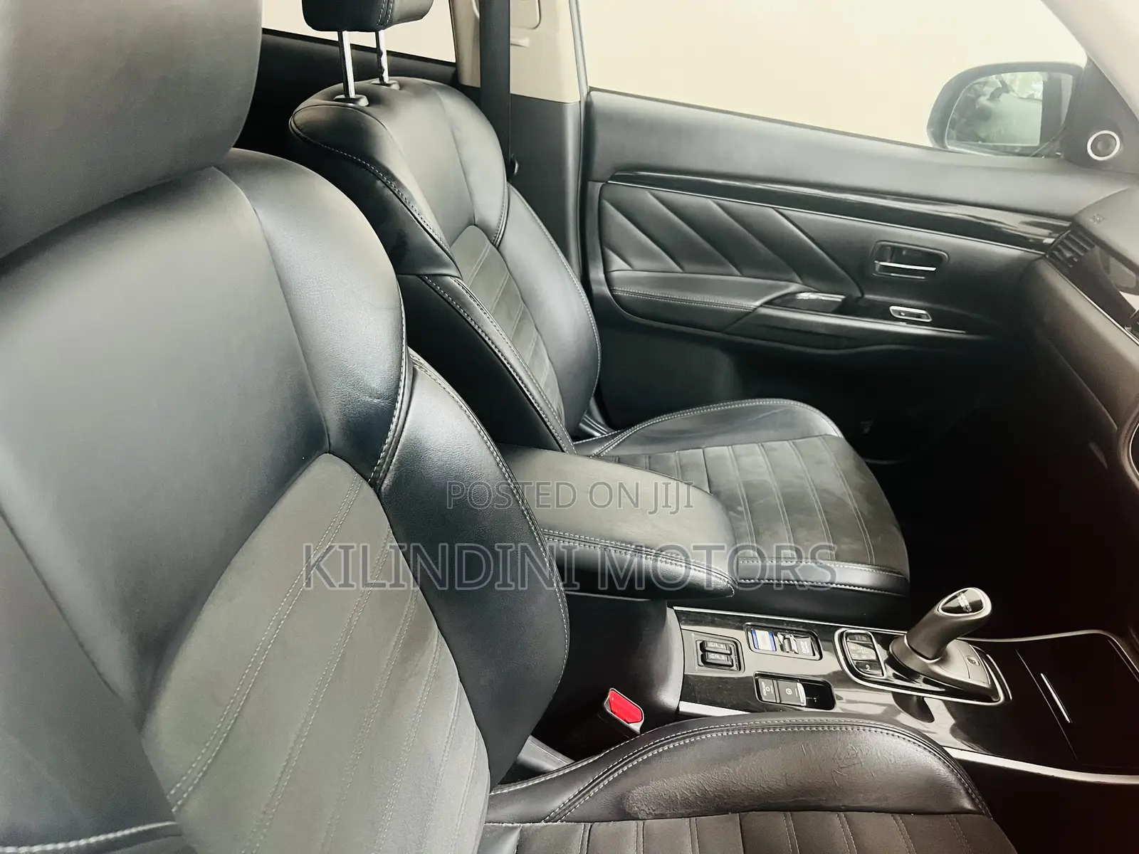 Mitsubishi Outlander 2019 White