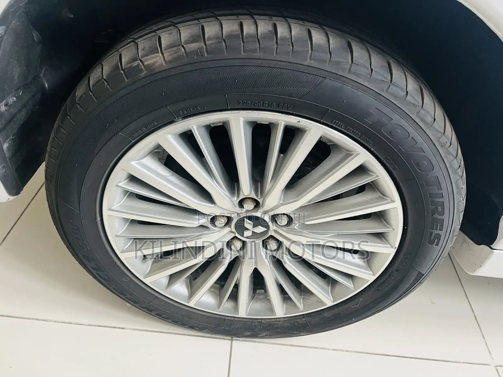 Mitsubishi Outlander 2019 White