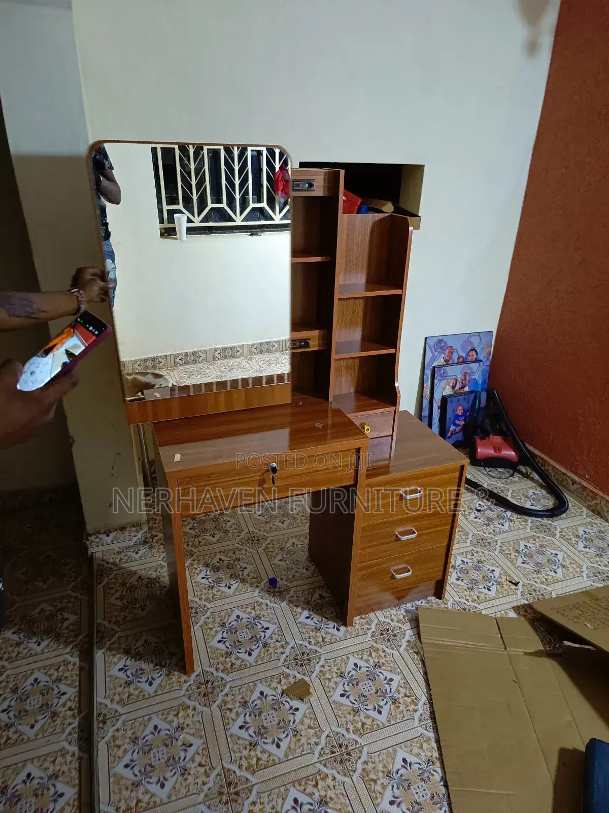 Stylish Brown Dressing Table With Sliding Mirror Door Drawers
