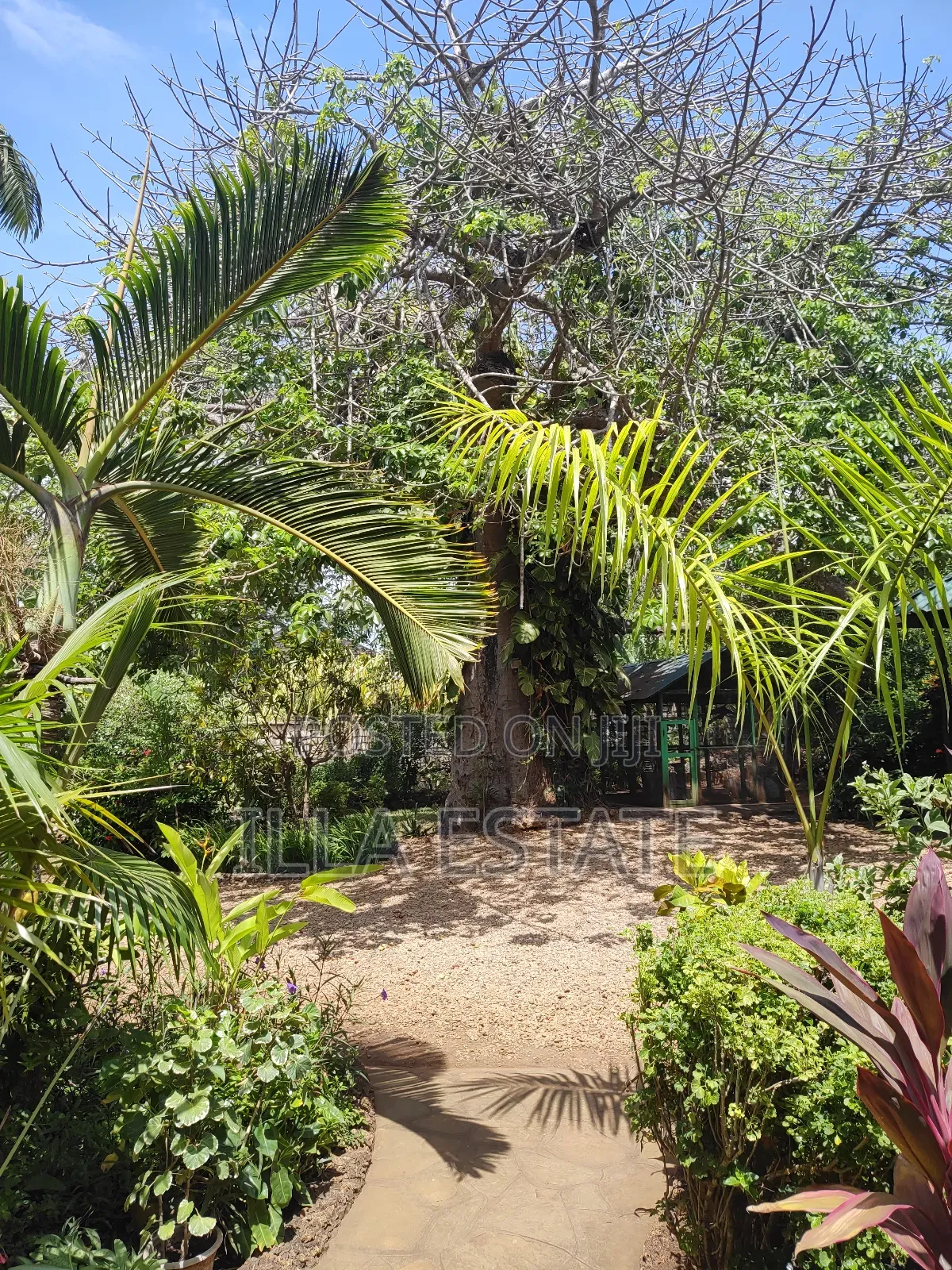 Furnished 3bdrm Villa in Villa Maggy, Diani for sale