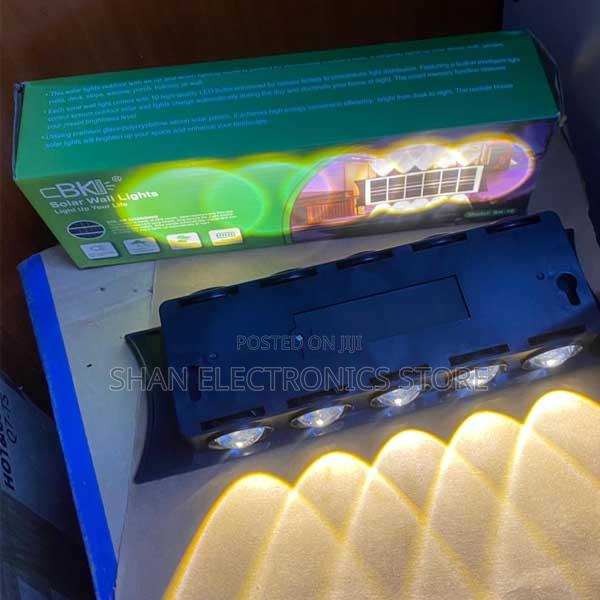 Pc+Abs Outdoor Sunlight Sensor Lamp, Ip65 Light Up Down - main view