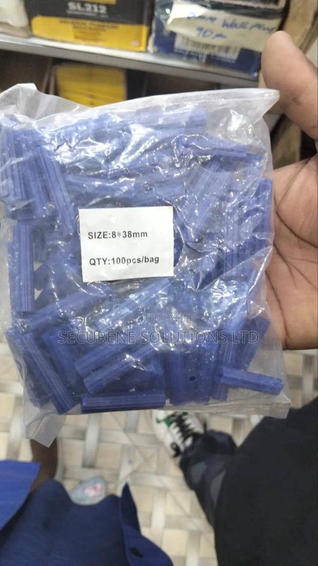 Straight Heavy-duty Plastic Wall