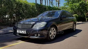 Mercedes-Benz C180 2011 Black