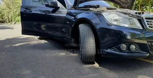 Mercedes-Benz C180 2011 Black