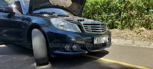 Mercedes-Benz C180 2011 Black