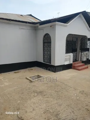 3bdrm Bungalow in Bamburi Lakeview for sale