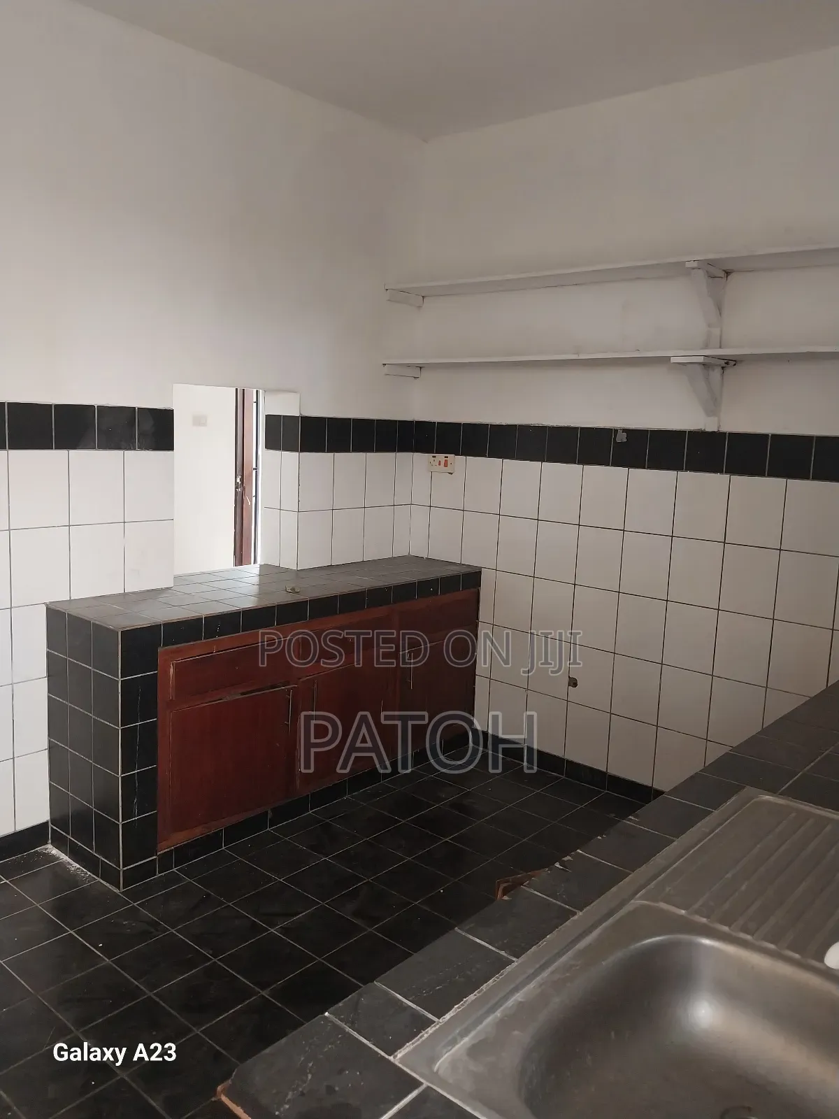 3bdrm Bungalow in Bamburi Lakeview for sale