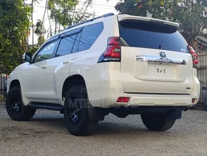 Toyota Land Cruiser Prado 2019 Black