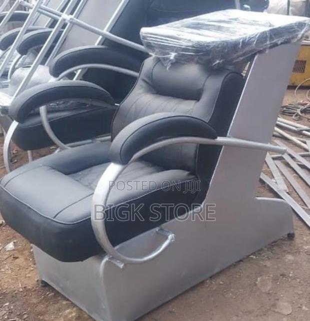 Executive Barber Chair,Kinyozi Chair - main view