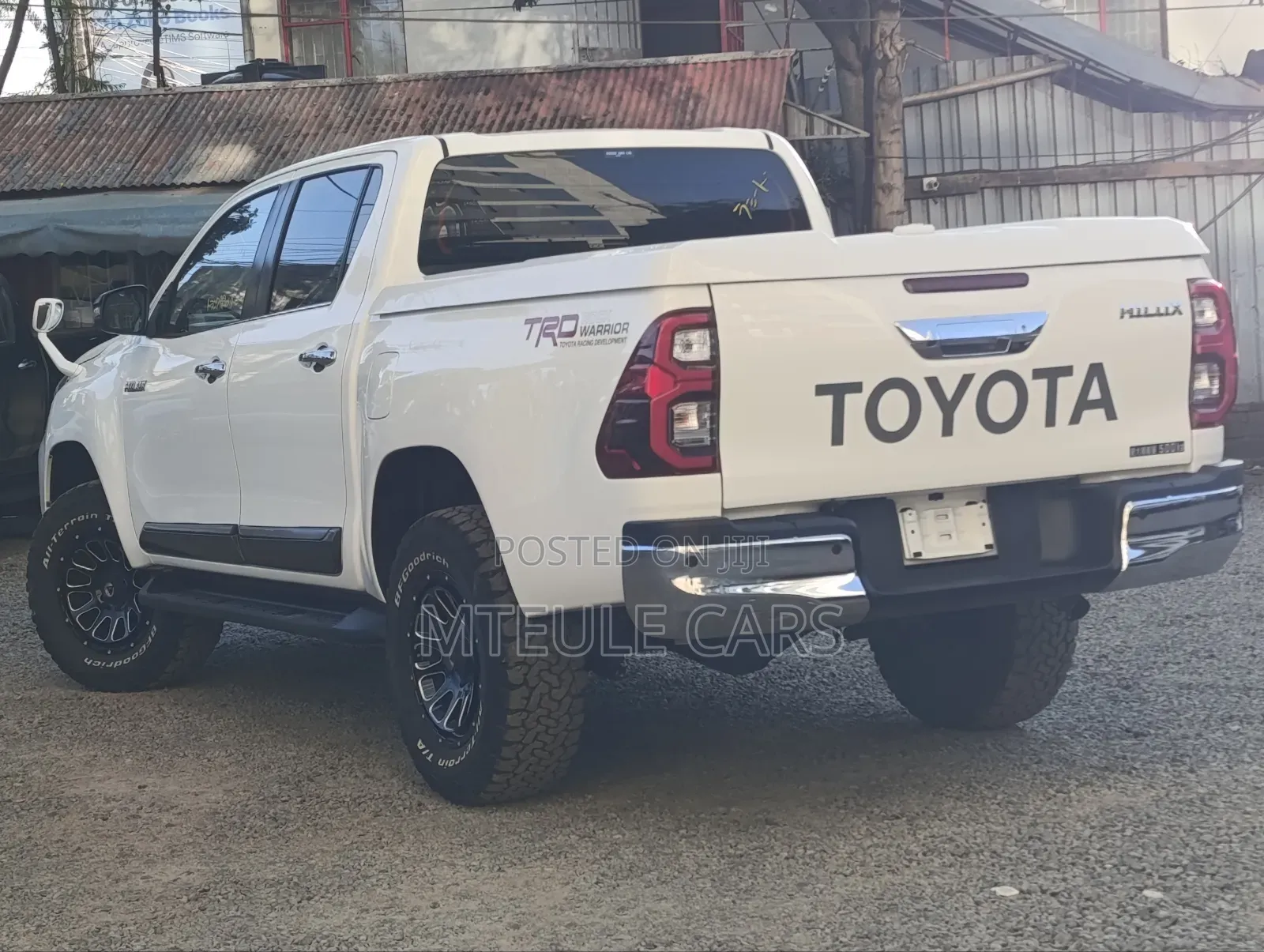Toyota Hilux 2020 White
