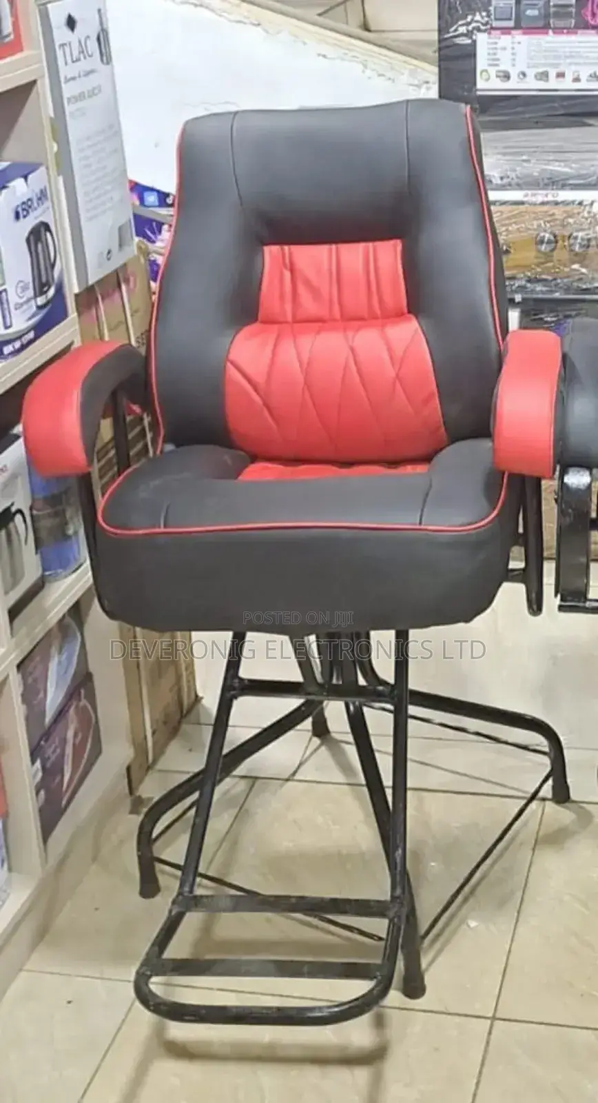 Barber Chair at 7000